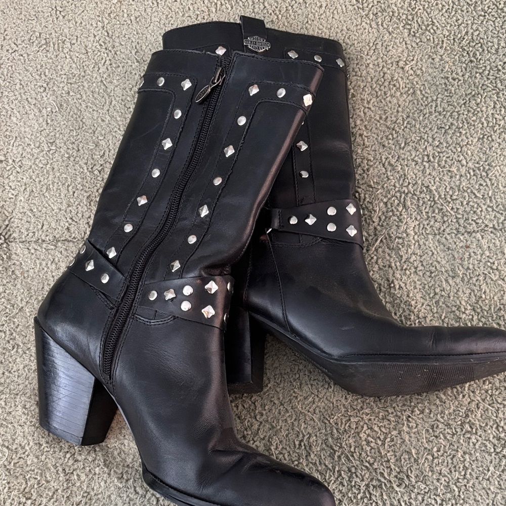 HARLEY DAVIDSON Silver Studded Black Leather Boots Worn 2-3 Times Size 9